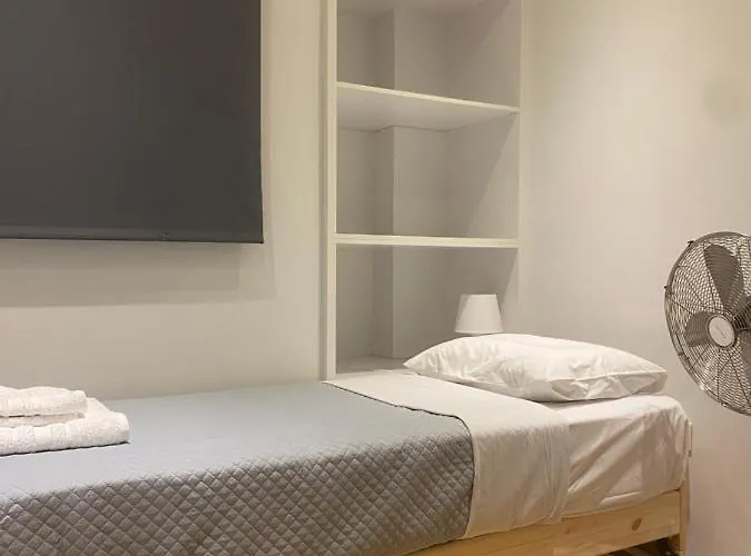 In Fancy ian Neighbourhood